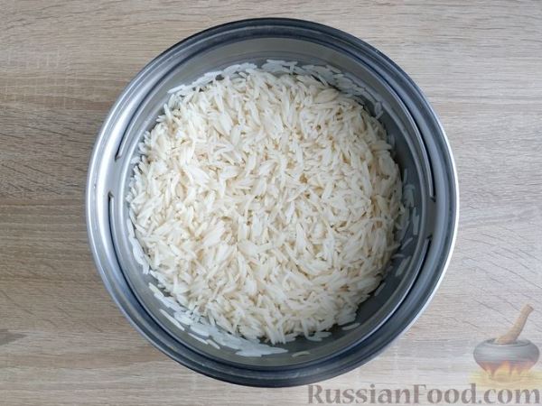Рис со стручковой фасолью, соевым соусом и чесноком