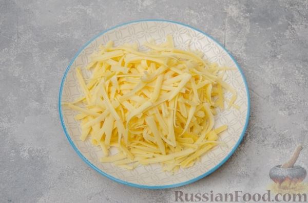 Запеканка из макарон с соусом бешамель и сыром