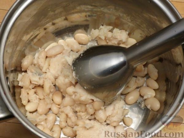 Свекольные котлеты с фасолью, рисом и орехами